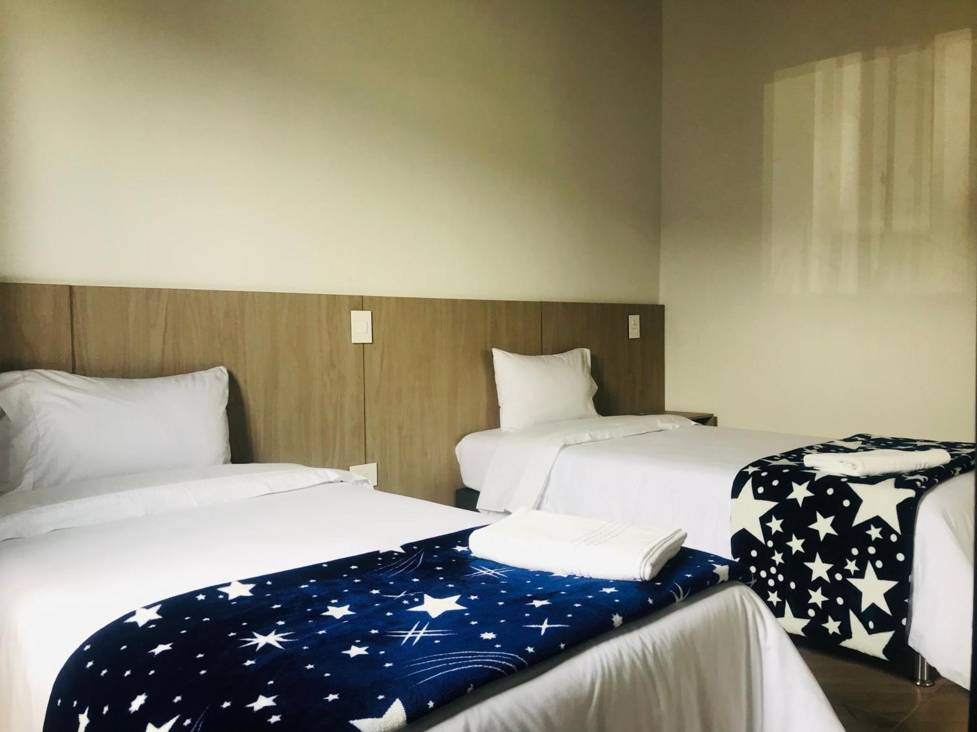 Hotel & Golf Isak Aeropuerto Ріонегро Екстер'єр фото
