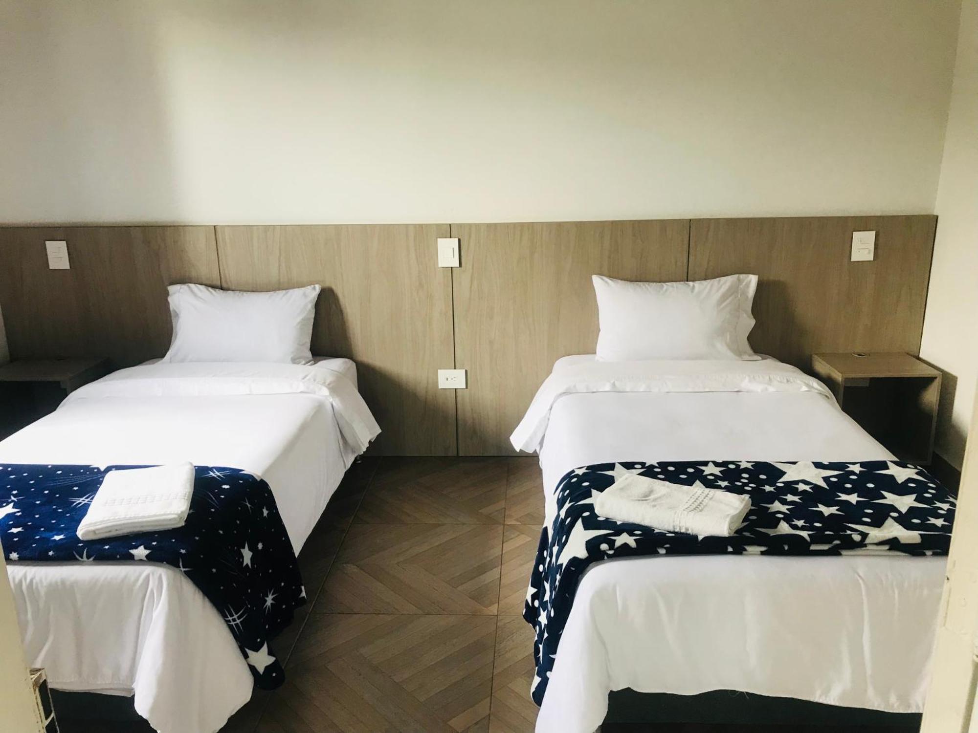 Hotel & Golf Isak Aeropuerto Ріонегро Екстер'єр фото